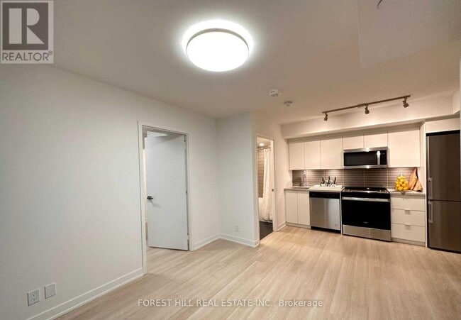 Building Photo - 30 Tretti Wy