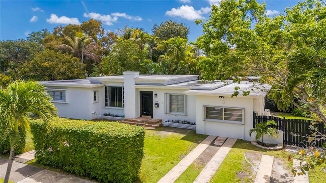 Photo - 2300 SW 24th St House