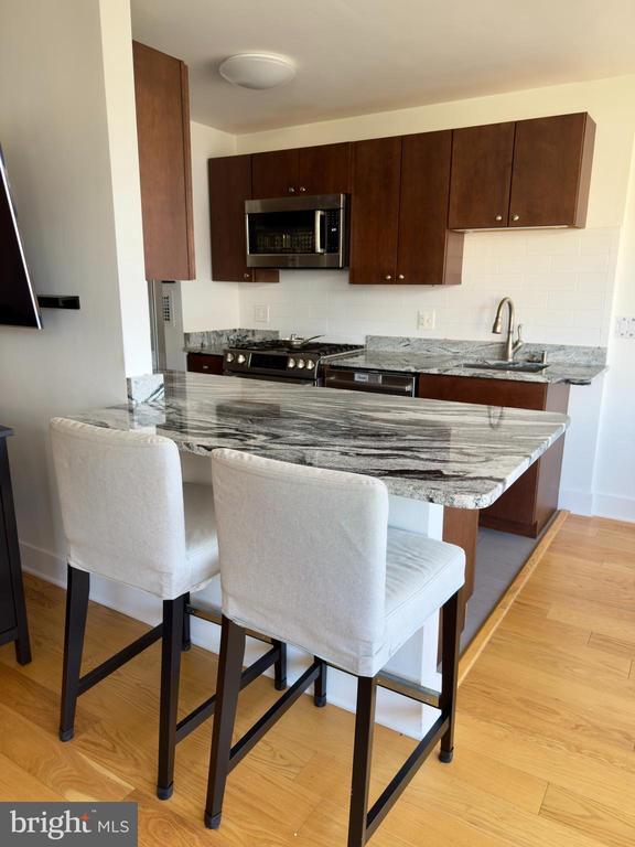 Foto del edificio - 2401 H St NW