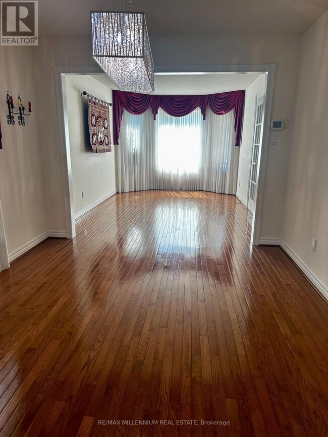 Building Photo - 3091 Eden Oak Crescent