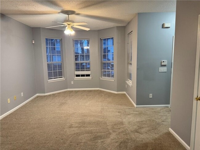 Foto del edificio - 2468 Brianna Dr