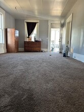 Building Photo - 533 W Greene St