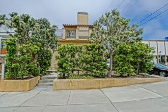 Building Photo - 333 11th St
