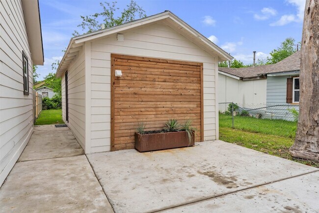 Foto del edificio - 601 Pearson Ave