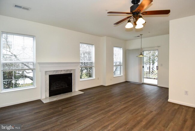 Building Photo - 5901 Founders Hill Dr
