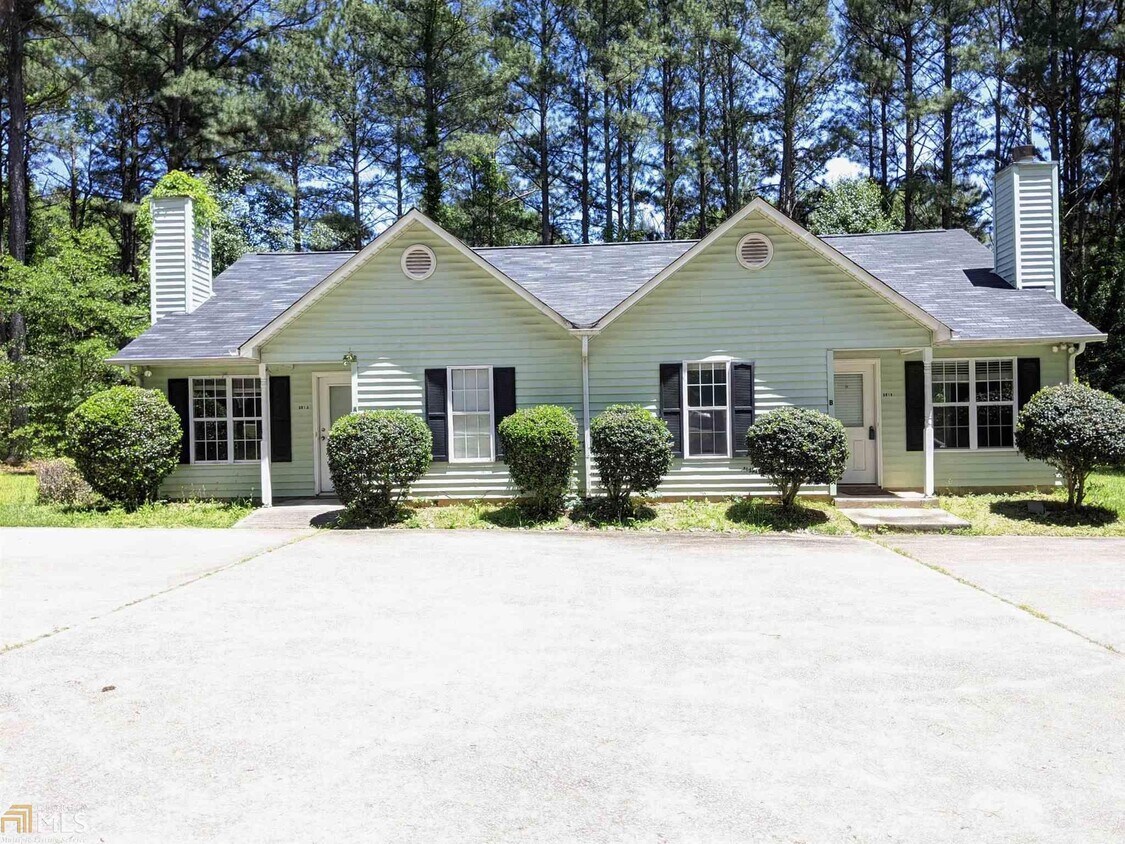 Primary Photo - 681 Senoia Rd