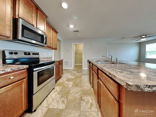 Building Photo - 2110 Pebble Point Dr