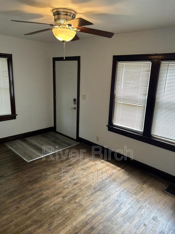 Foto del edificio - 2633 S Whittier Ave