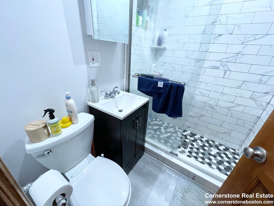 Foto principal - 616 Columbus Ave