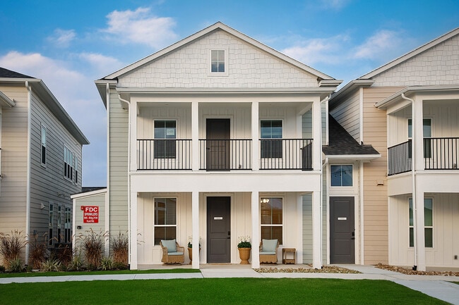 Building Photo - The Cottage Green Tomball