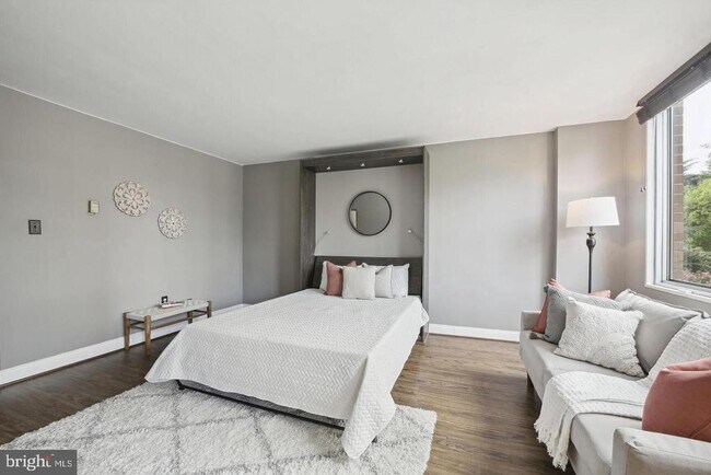 Foto del edificio - 2939 Van Ness St NW