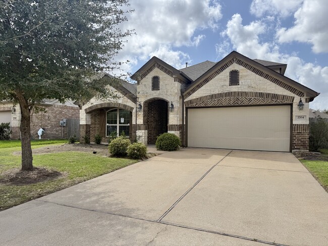 Building Photo - 2704 Camden Hills Ln