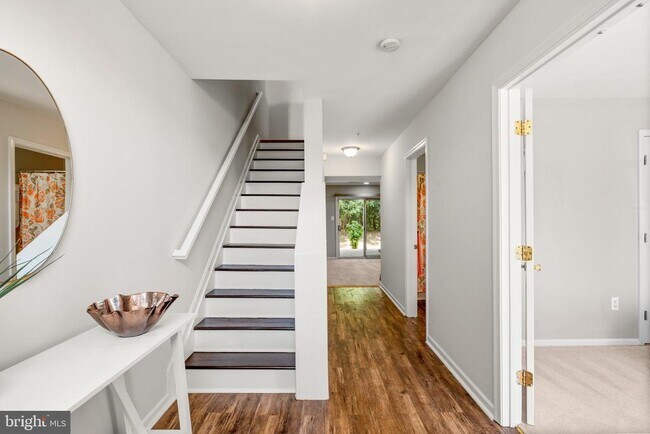 Building Photo - 6110 Cliffside Trail