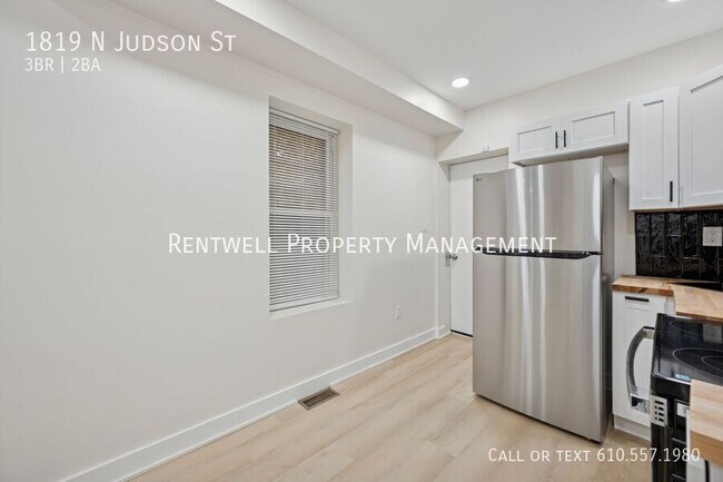 Building Photo - 1819 N Judson St