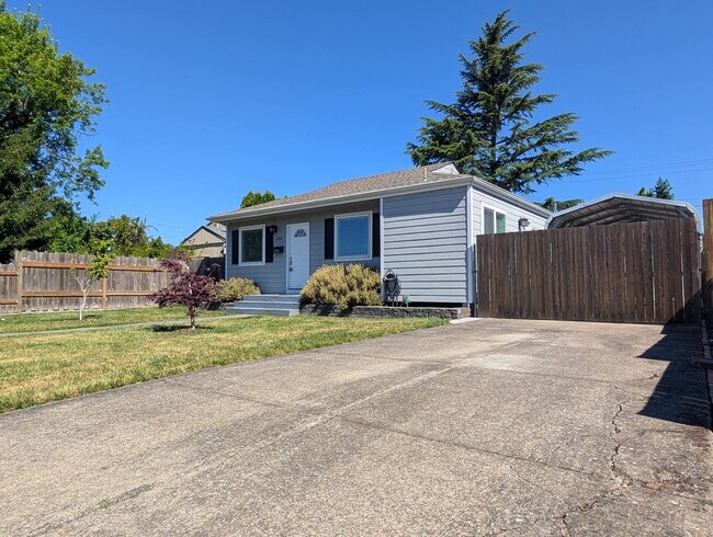Foto del edificio - Fantastic 2-Bedroom, 2-Bath Home With Bonus Space!