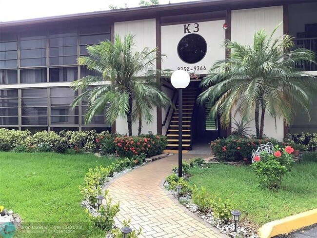 Foto del edificio - 9360 S Belfort Cir
