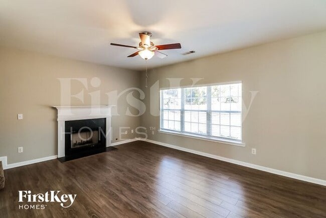 Building Photo - 2991 Summerfield Ct