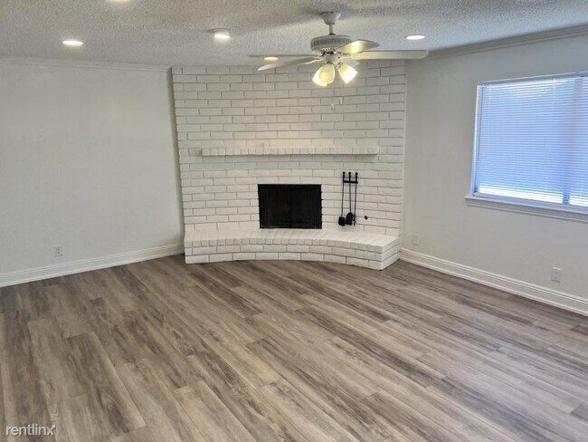 Building Photo - 3 br, 2 bath House - 2105 Vincent Avenue