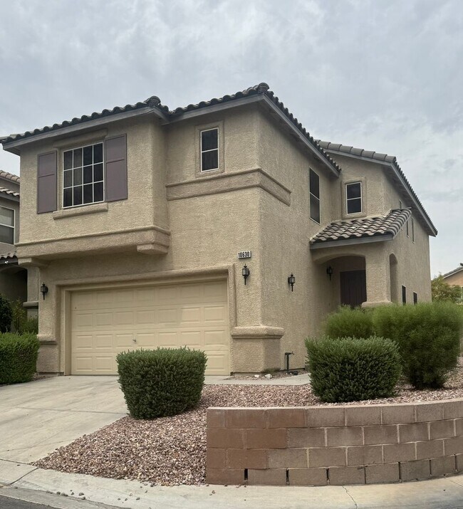 Foto del edificio - Must see 4 bedroom 2.5 baths home with NEW...
