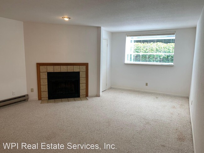 Building Photo - 2 br, 1 bath House - 4106 Factoria Blvd SE...