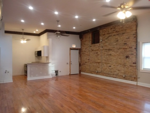 Foto principal - 1133 N California Ave