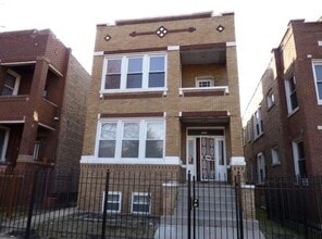 Building Photo - 6546 S Rockwell St