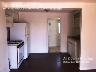 Building Photo - 1545 W Roosevelt St