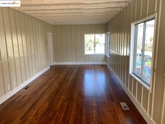 Building Photo - 1730 Francisco St