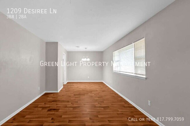 Foto del edificio - 1209 Desiree Ln