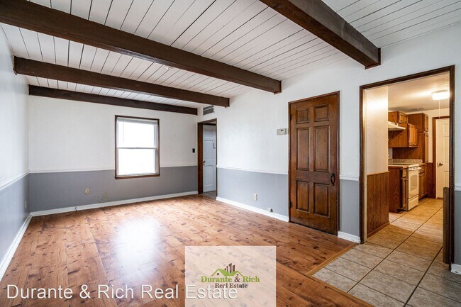 Building Photo - 2 br, 1 bath House - 5604 Bramble Court