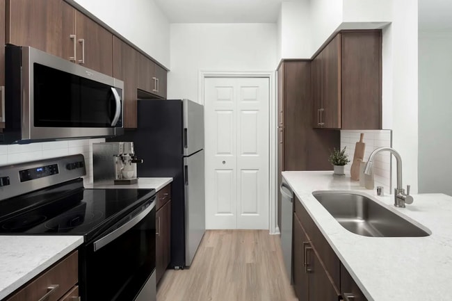 Experience Distinction – Your Next-Level L... - Experience Distinction – Your Next-Level L... Apartment