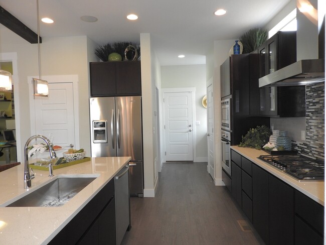 Building Photo - Central Park Home for Rent