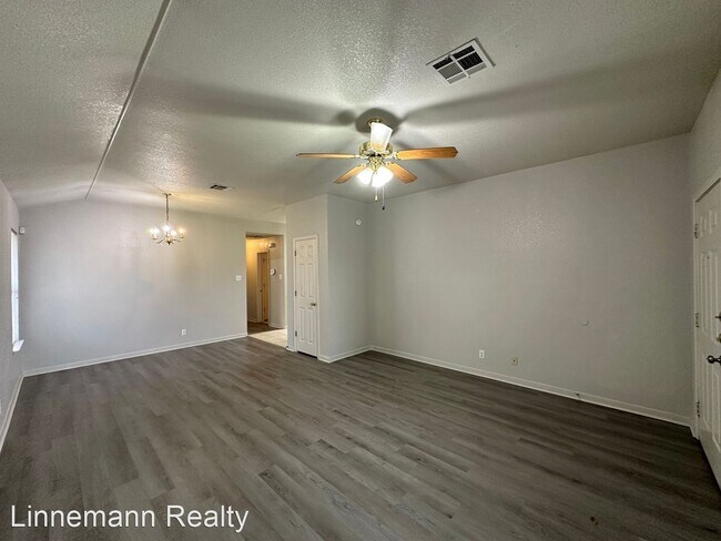 Building Photo - 3 br, 2 bath House - 4410 Acorn Creek Trail