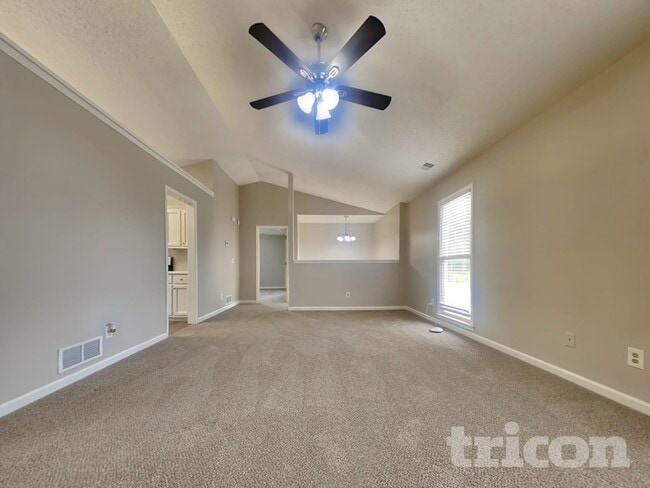 Foto del edificio - 2492 Morning Dew Pl