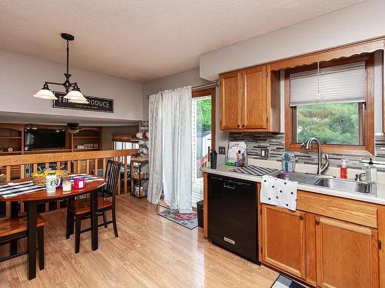 Foto principal - 6911 Mill Pond Dr