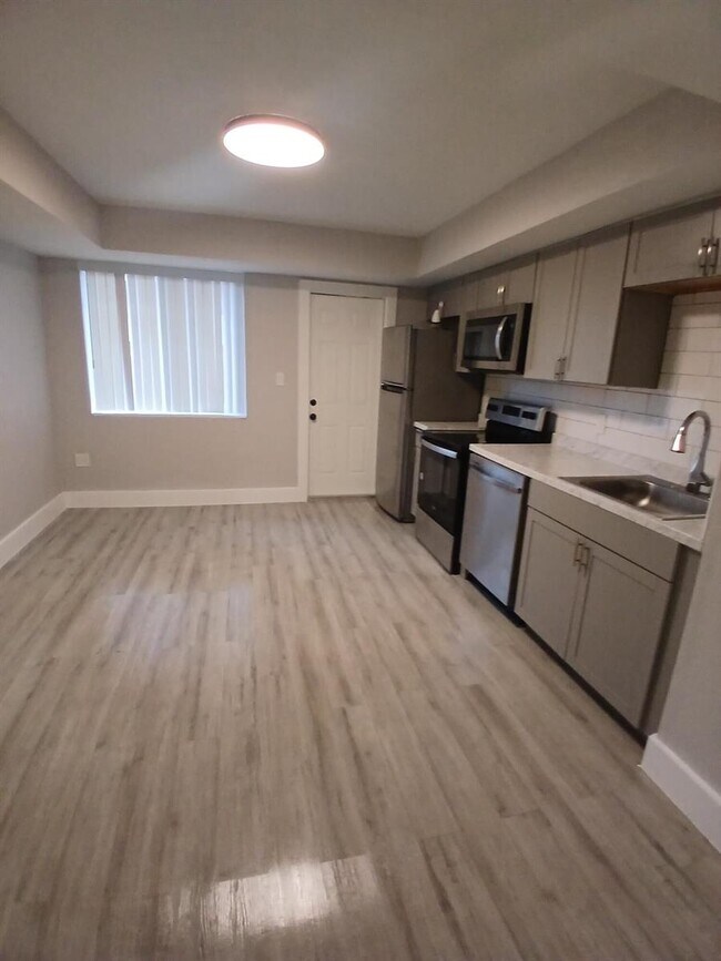 Foto del edificio - 1320 NE 146th St