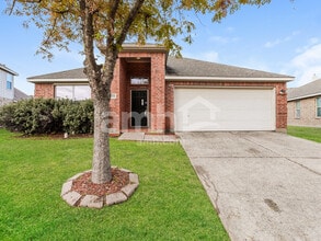 Building Photo - 2024 Shady Glen Trail