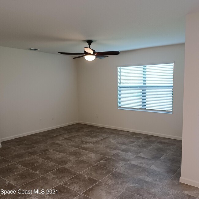 Foto del edificio - 6558 Marble Rd