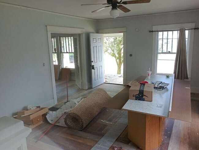 Foto del edificio - 619 S Webster St