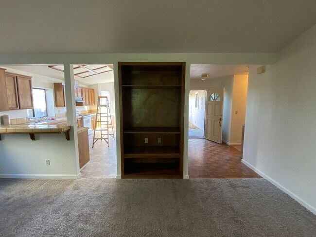 Foto del edificio - Cypress Hills Home