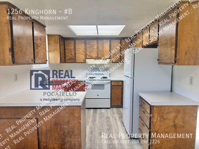 Building Photo - 1256 Kinghorn-#B