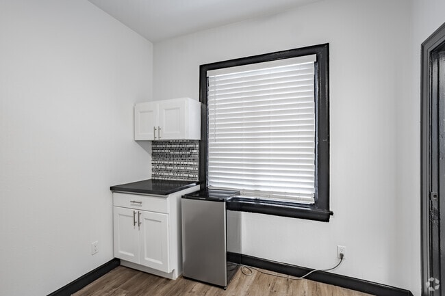 Interior Photo - Harvard Hill Apartments - Harvard Hill LLC