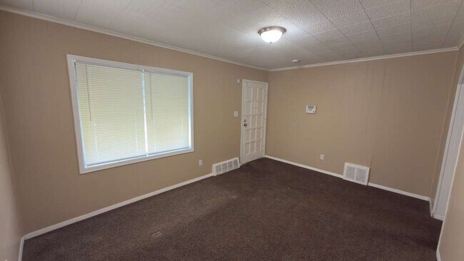 Foto del edificio - 8661 Fielding St