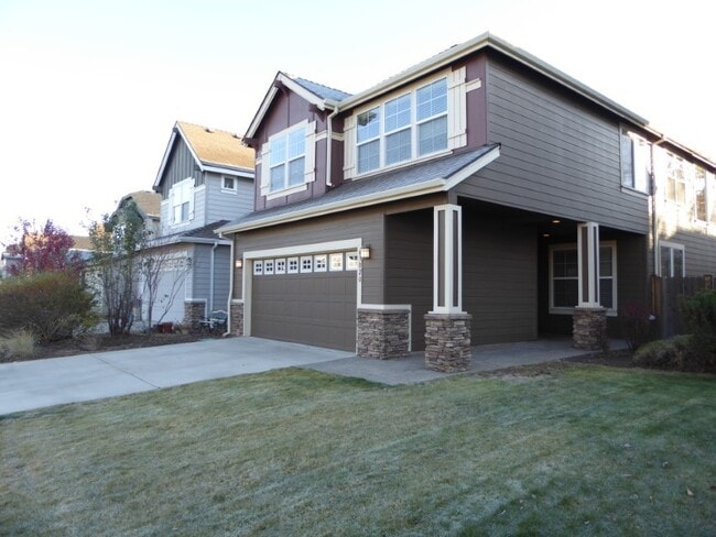 Foto del edificio - 63020 NE Amherst Pl