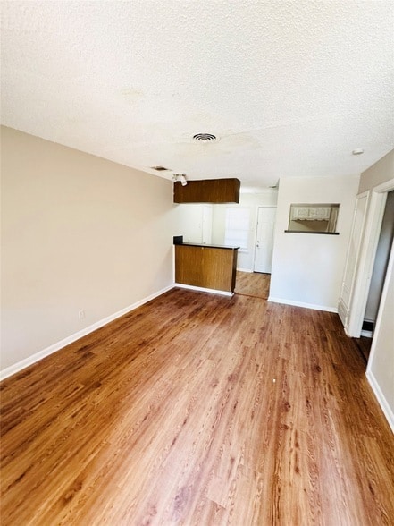 Foto del edificio - 1521 Longview St