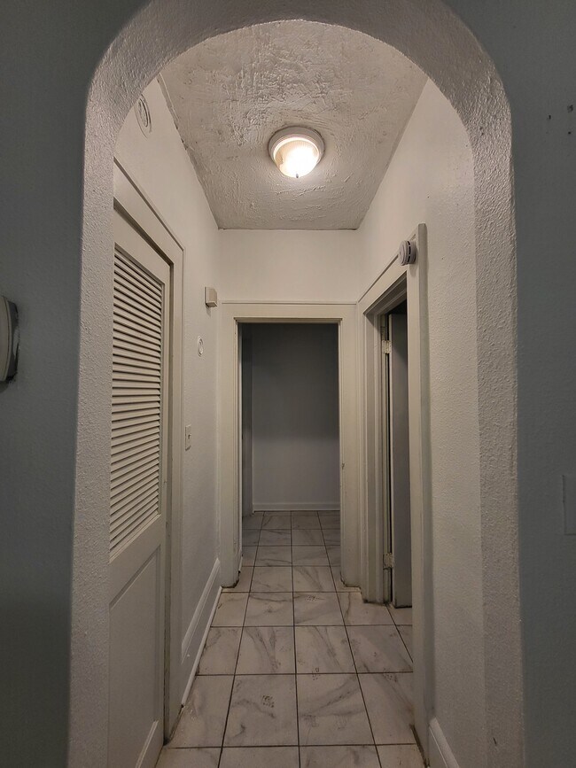 Foto del edificio - 4304 Springfield Blvd