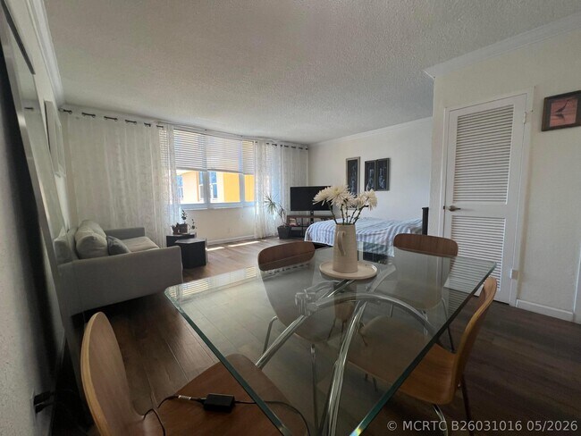 Building Photo - 2501 S Ocean Dr