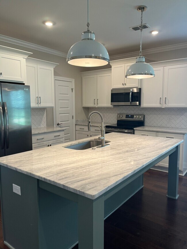 Foto del edificio - 446 Ruby Oaks Ln