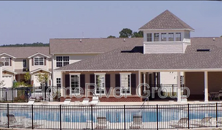 Building Photo - 755 Majestic Dr