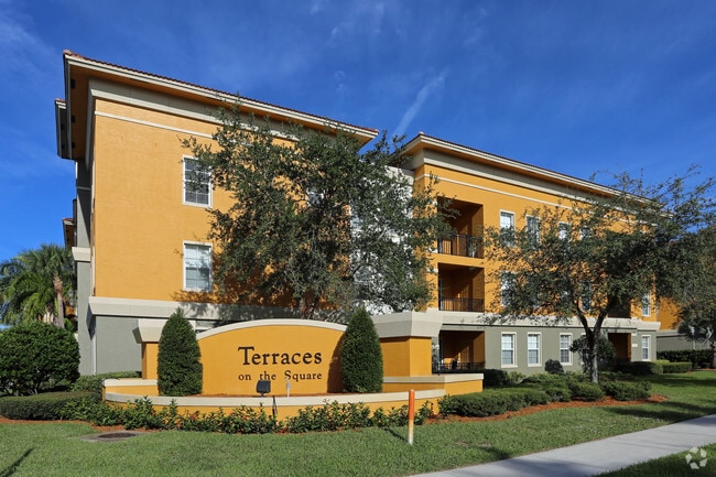 Building Photo - Terraces on the Square